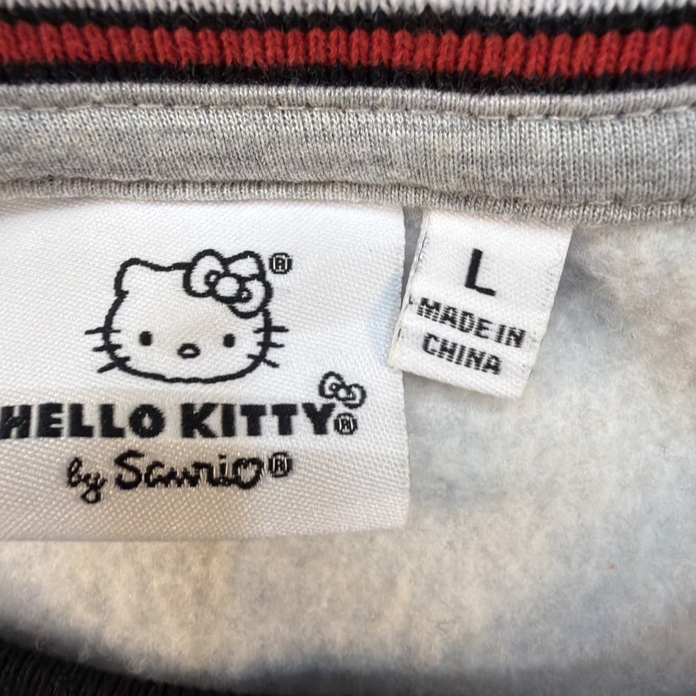Hello Kitty Sweatshirt Womens Large Gray Fleece Crew Neck Pullover Sanrio - Picture 3 of 11